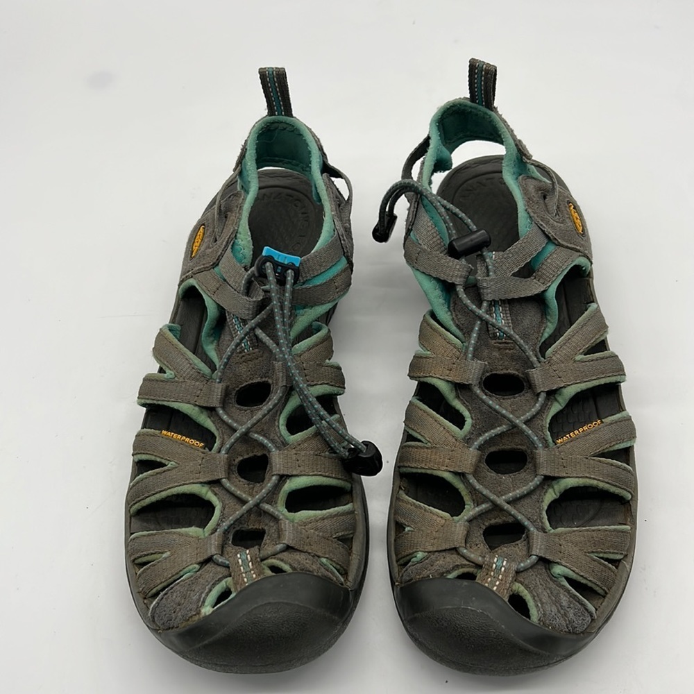 Keen Woman's Outdoor Shoes size 10